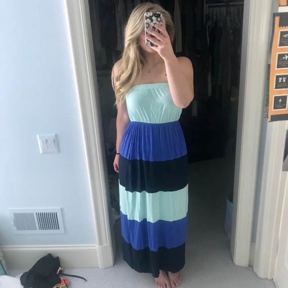 Soprano Dresses & Skirts - Strapless Maxi dress w/ different shades of blue